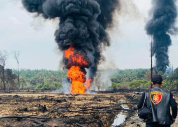 Sumur minyak illegal di Dusun parung kembali semburan minyak mentah.