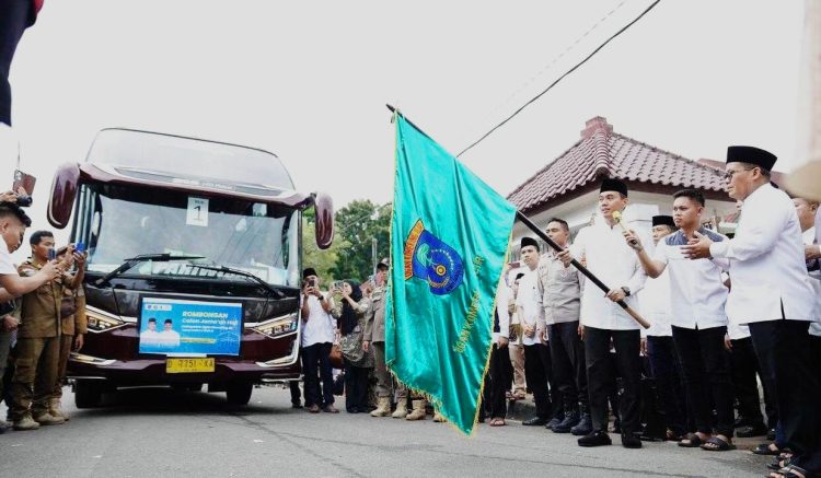 Pelepasan dan Pemberangkatan Calon Jemaah Haji(CJH) OKI Tahun 2025