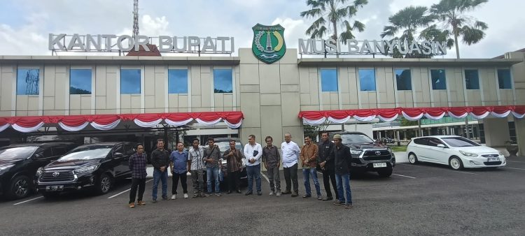 MEDIASI DAN AUDENSI TAK BERUJUNG ADA APA DENGAN PEMKAB MUBA.