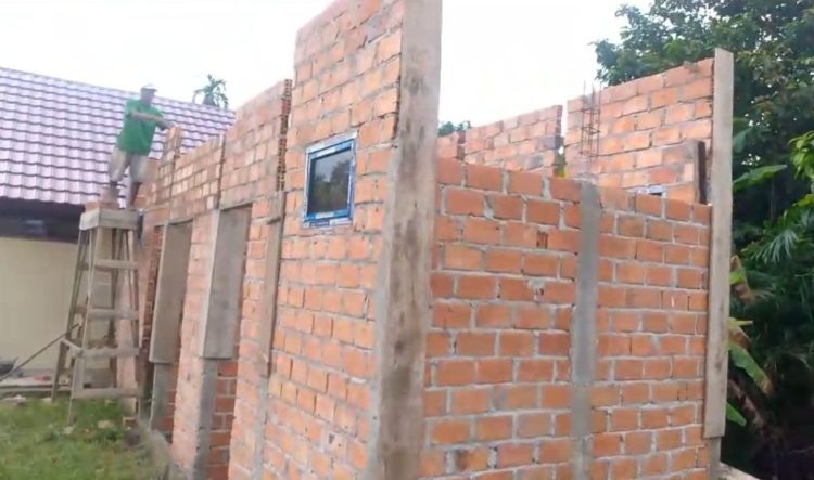 Diduga Proyek Revitalisasi 1 M SMPN 1 Rantau Panjang Mark Up SPJ Toko Bangunan