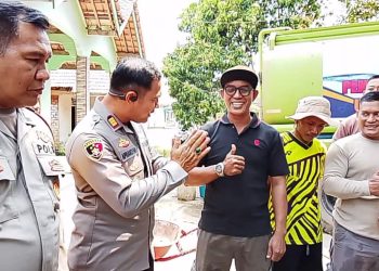 Luar Biasa Saat Musim Kemarau Melanda,Kegiatan Bakti sosial Polsek Keluang Pembagian Air Bersih Patut Dijadikan Contoh